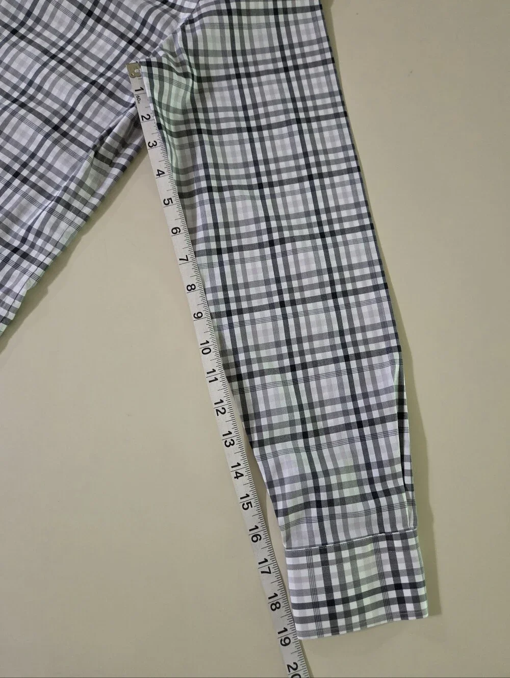 Banana Republic Men's Grey Multi Plaid Grant Fit Button-Down Dress Shirt